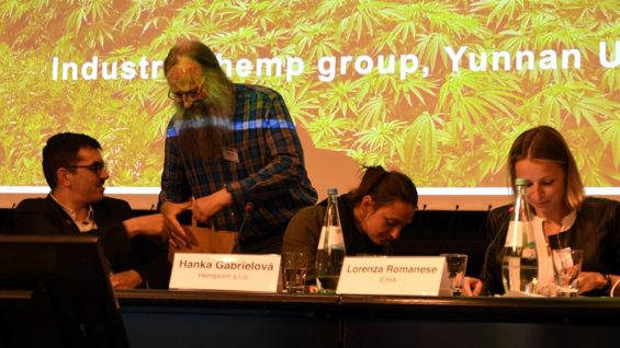 EIHA_Hemp_conference_Cologne_06-6-2019_Foto_Derrick_Bergman_7094-compressor